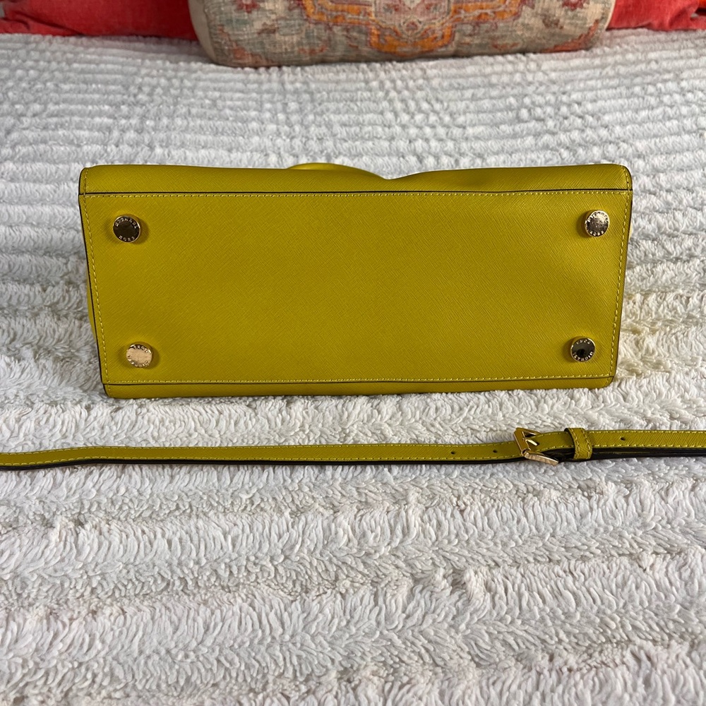 Michael Kors Selma Large Saffiano Leather Satchel Bag Apple Green - Picture 9 of 13